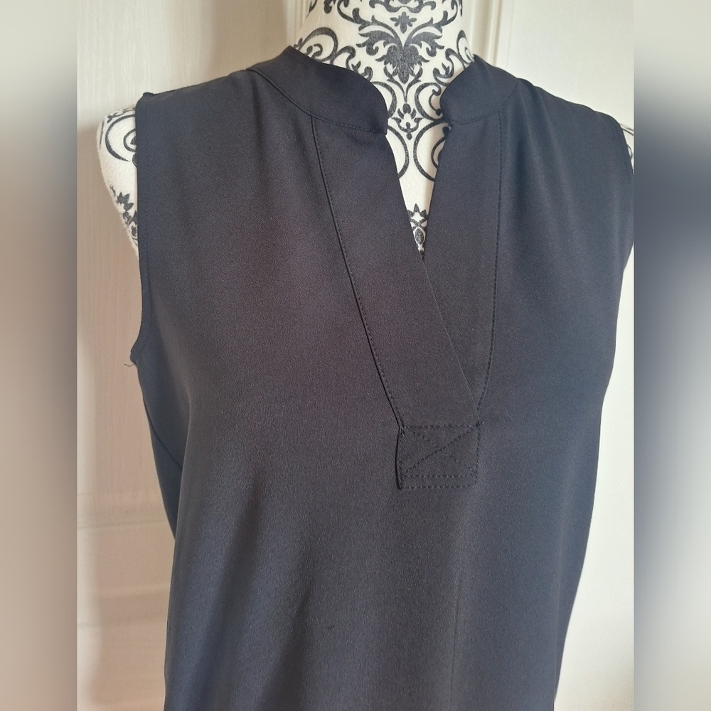 Hilary Radley size S black sleeveless top - Picture 1 of 6